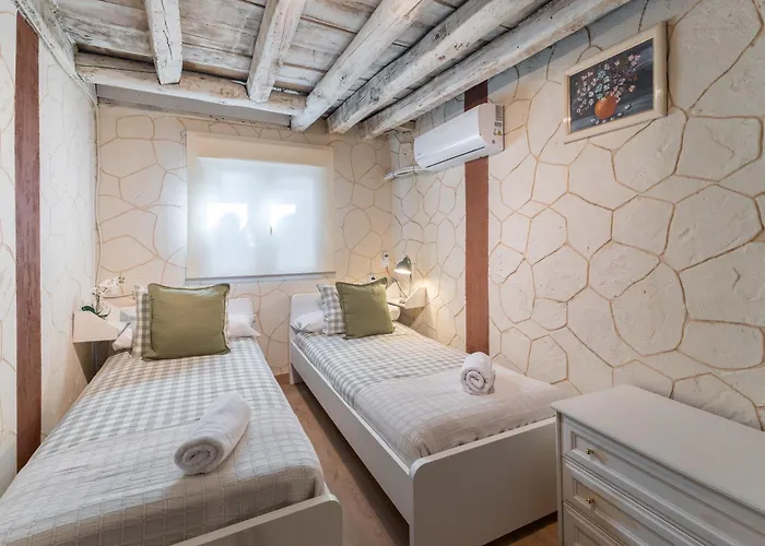 La Casa De Abuelos-la Parra Holiday home